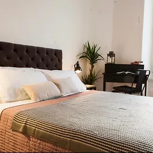 https://lovely-1-bedroom-in-heart-of-rome-san-giovanni.it-romehotels.com