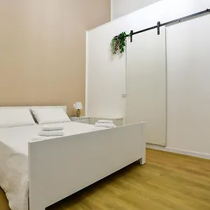 https://elegante-matrimoniale-clemente-house-centro.taorminaitalyhotels.com